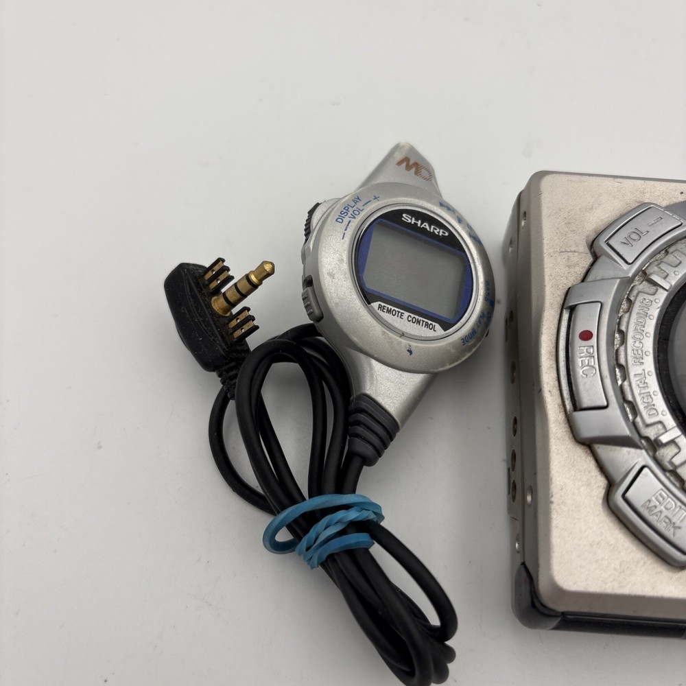 SHARP MD-MS722 PORTABLE MINIDISC RECORDER Player UNTESTED