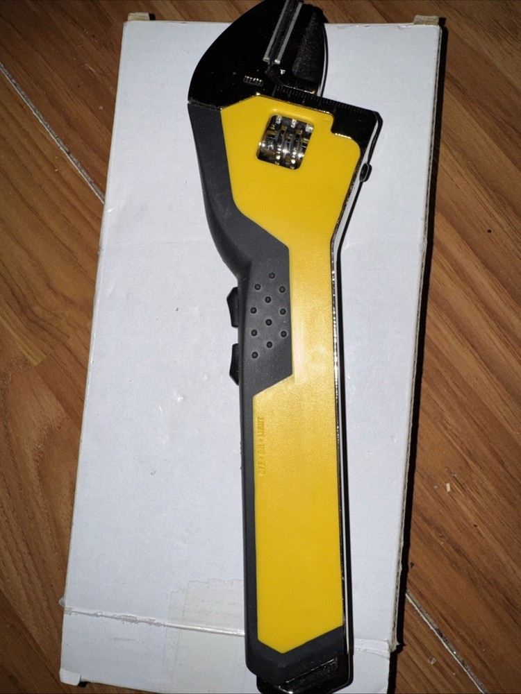 LIGHTED AUTO ADJUSTABLE CRESCENT WRENCH