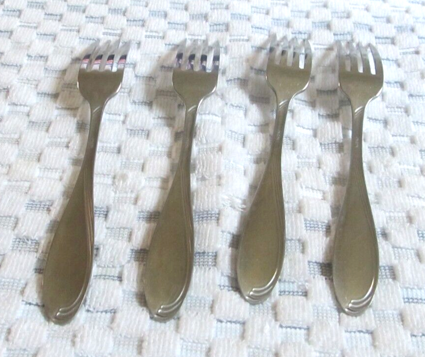 43 PC Oneida Camber Cresta Windswept Scroll Glossy Stainless Flatware