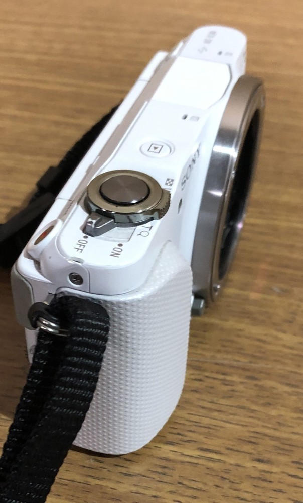 Sony Alpha NEX-3N Mirrorless Digital Camera - Untested