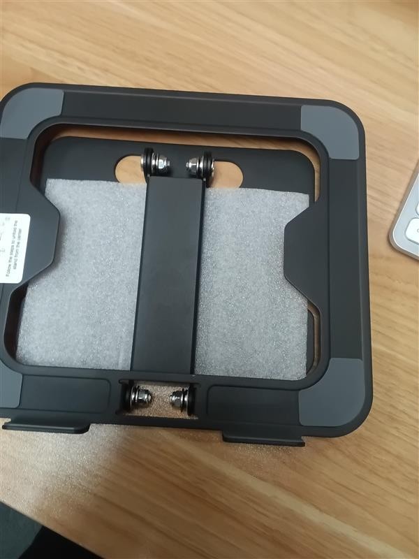 Foldable aluminum laptop stand