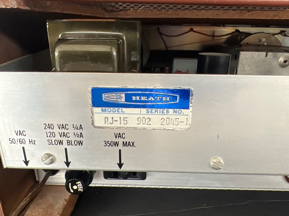 Vintage Heathkit AJ-15 Solid State Stereo Tuner Powers Up.