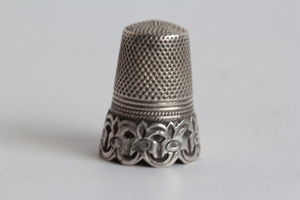 Silver thimble (75738)