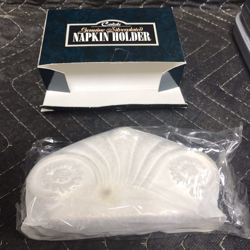 Vintage Art Deco Silver Plate Carlisle Napkin holder Shell Shape 5"Long,2.5"Tall