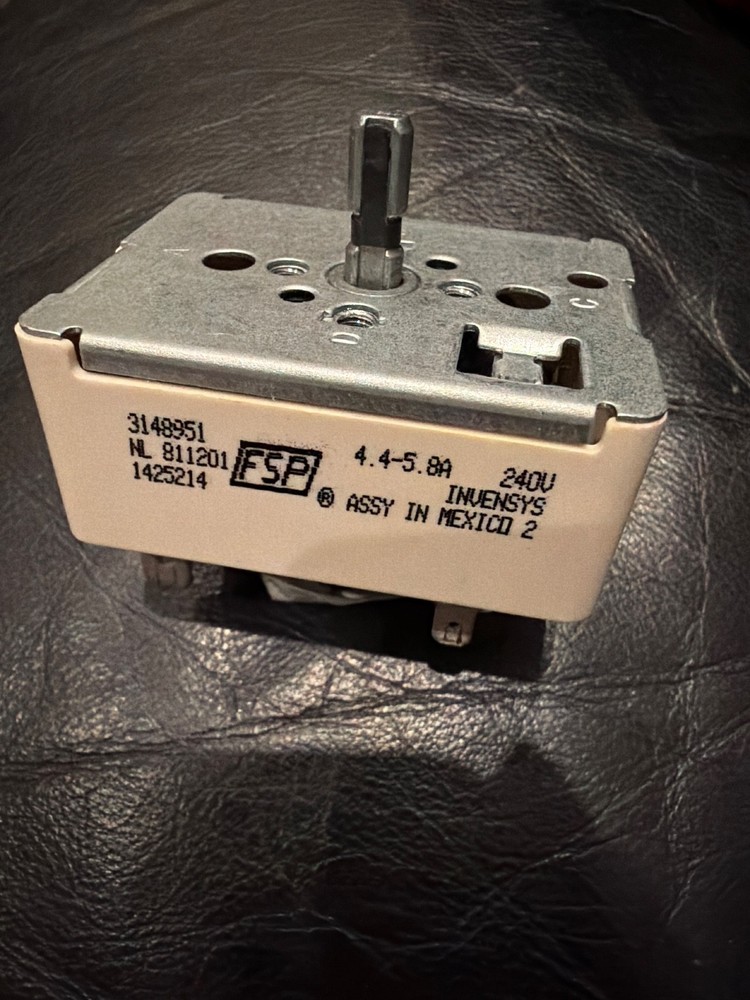 WHIRLPOOL MAYTAG ROPER Range Oven Surface Element Switch 3148951 or NL811201