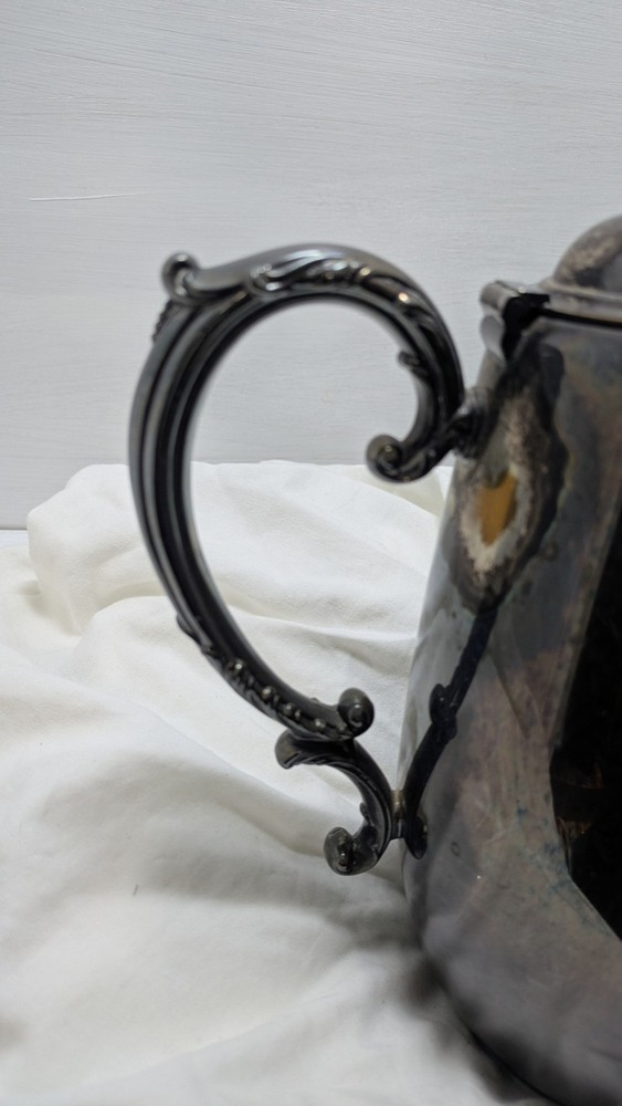 Wm ROGERS SILVER PLATE COFFEE POT SPRING FLOWERS #101