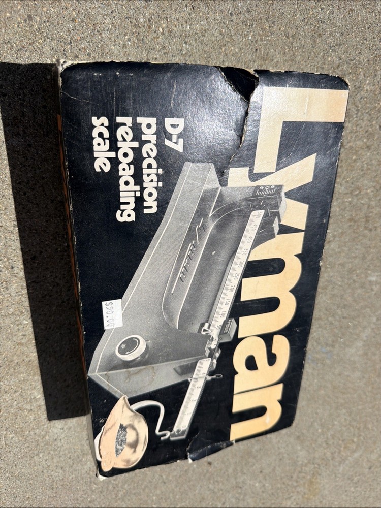 Lyman D7 Reloading Scale, with Original Box and Instructions