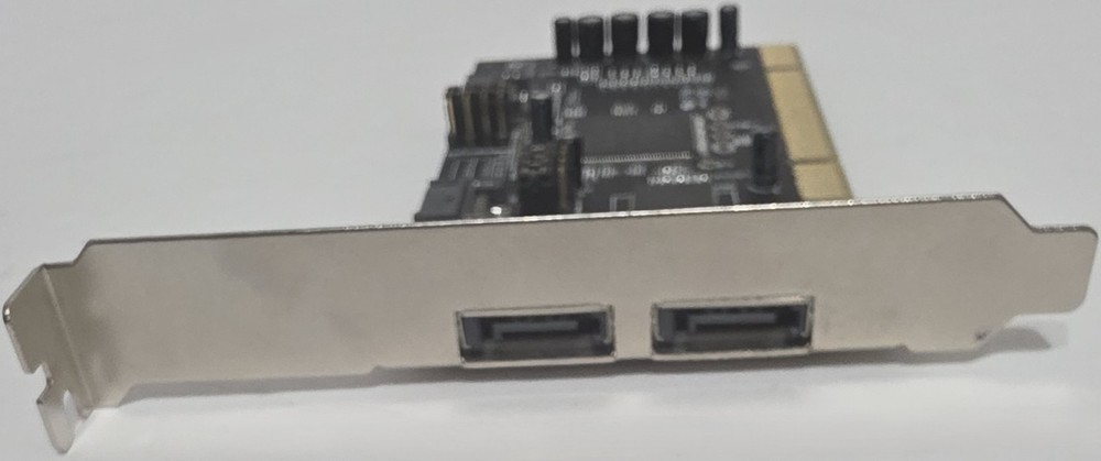 Bundle: Silicon Image SATALink S-ATA Controller (Sil3112ACT144) / 2 SATA Cables