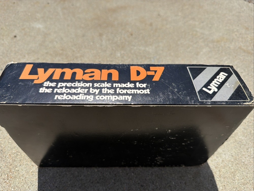 Lyman D7 Reloading Scale, with Original Box and Instructions