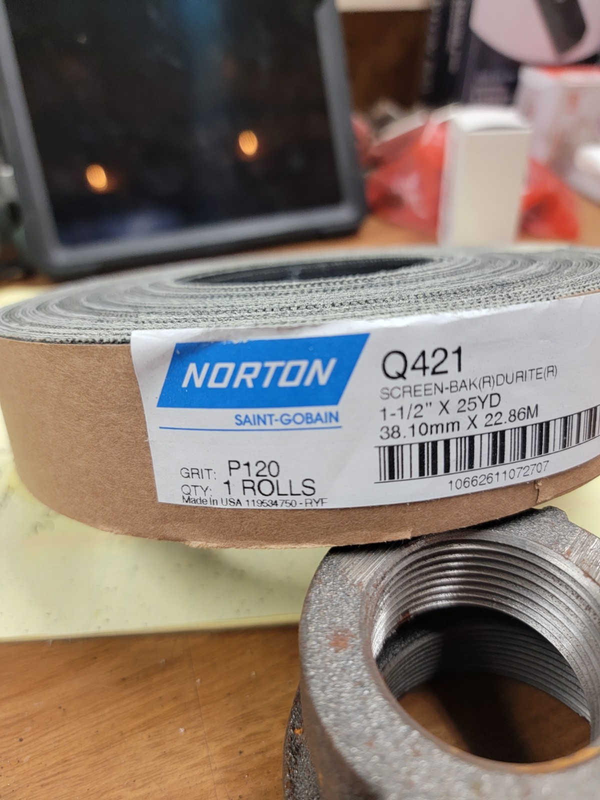 NORTON #662611072707 Q421 P120 GRIT 1-1/2" x 25 yds. TAPE ROLL. 4F881, Silicone