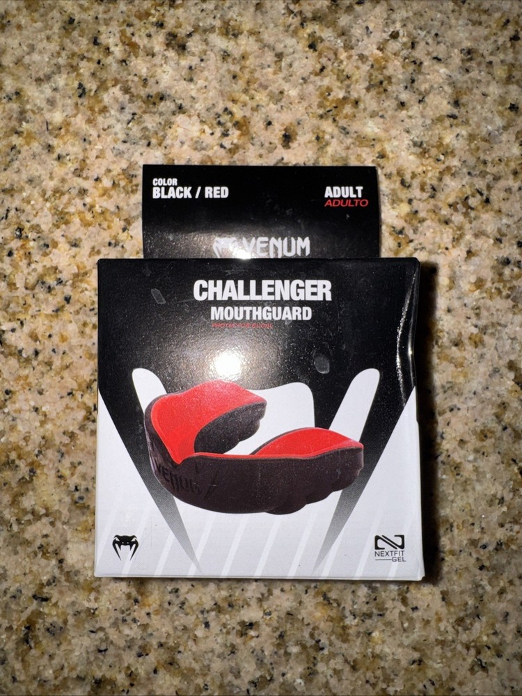 Venum Challenger Mouthguard - Red/Black