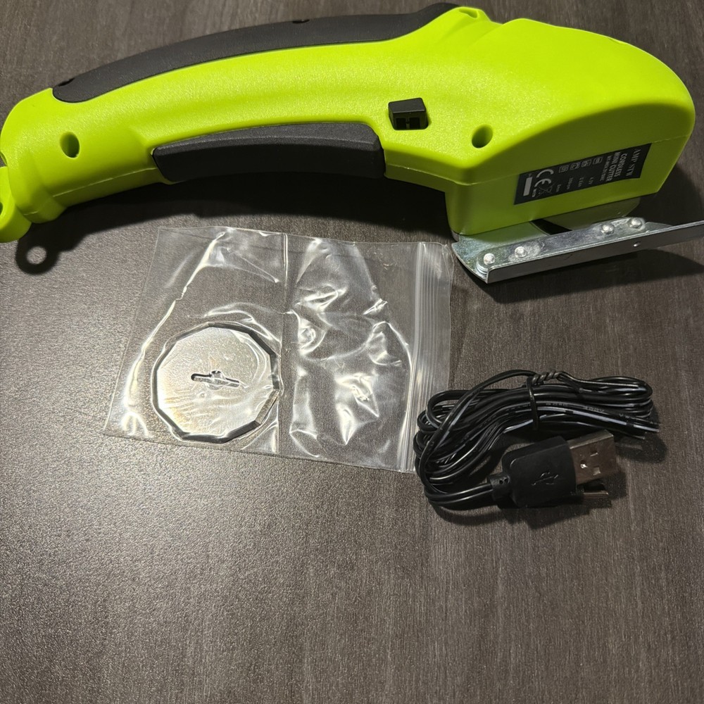 Electric Cordless Scissors Set with Replacement Blade