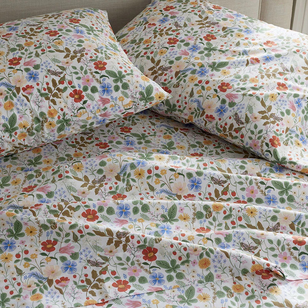 Strawberry Fields Classic Cool Cotton Percale Bed Sheet Set - White Multi, Twin