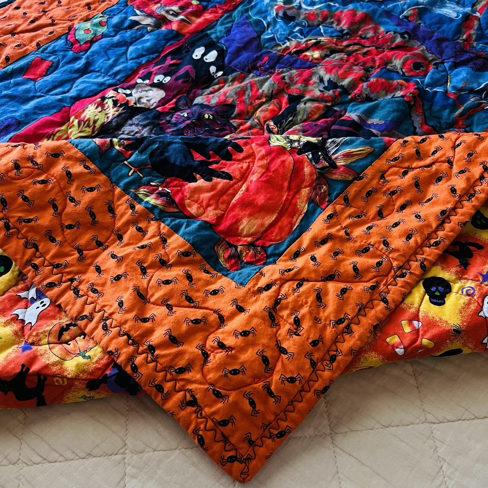 🎃 Handmade Halloween Quilt – “Pumpkin Patch Night” – 36” x 47”