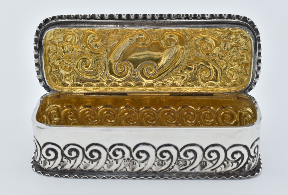 Antique Solid Silver Shaped Snuff Box victorian 1900 Repousse