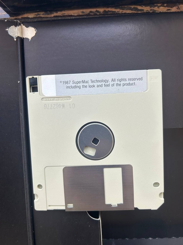 Vintage SUPERMAC PIXEL PAINT PROFESSIONAL GRAPHICS Software Apple Macintosh