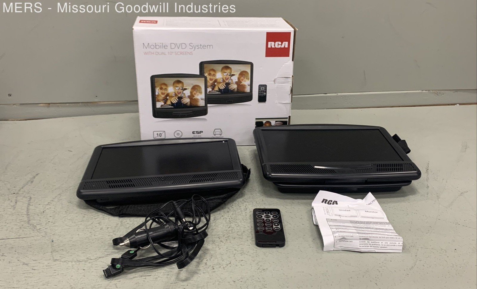 RCA DRC79108 Black Dual Screen Portable DVD System Remote Untested Mobile