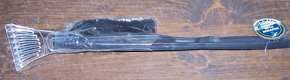 SNOW BRUSH WITH SCRAPER - BLACK - 20.5" Long - NEW!!
