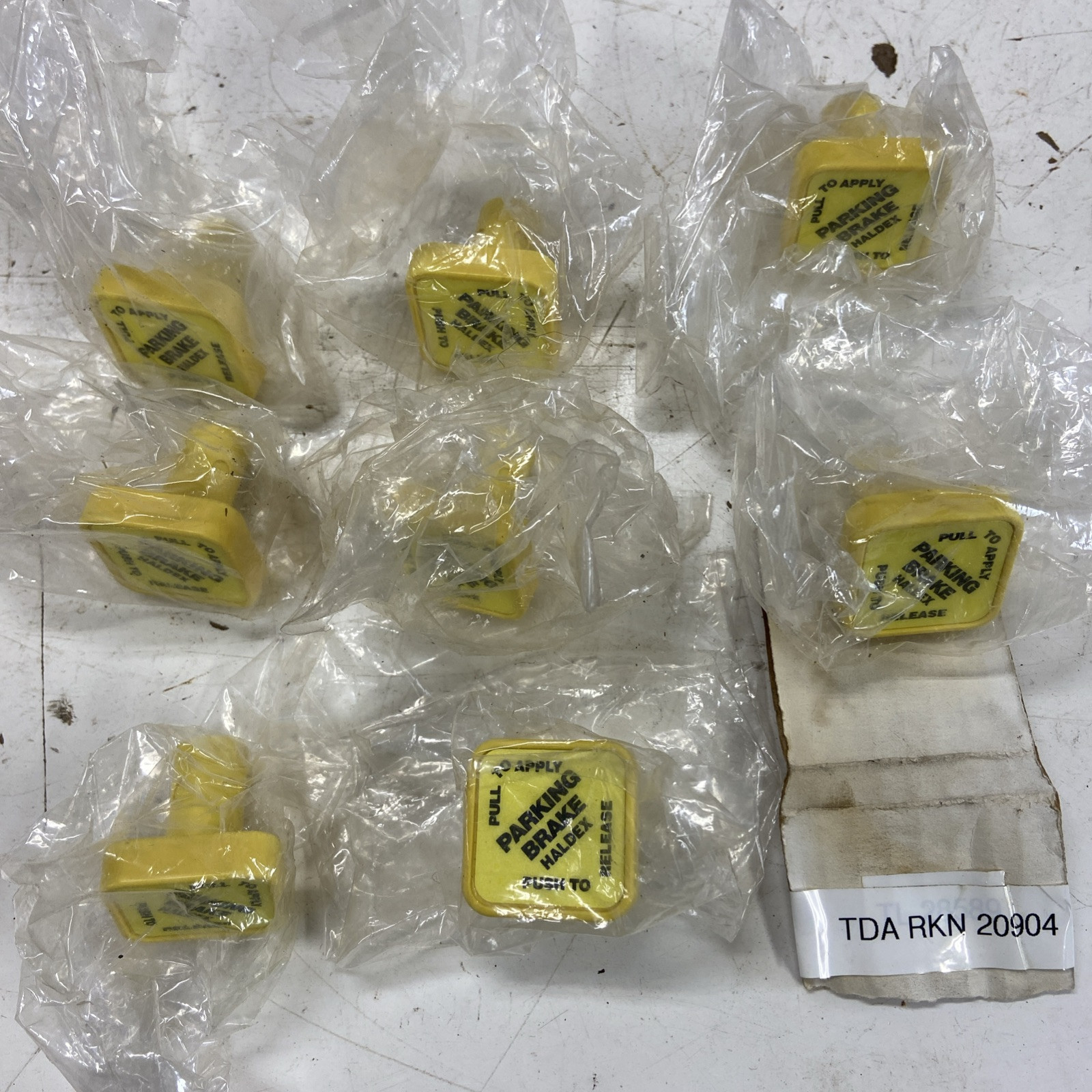 NOS Meritor Haldex TDA RKN20904 Meritor AIR Brake Knobs Lot Of 8 Pieces