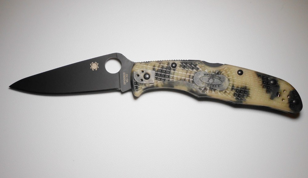 Pre-owned Spyderco C10ZFPGITDBK Endura GITD TiCN coated blade