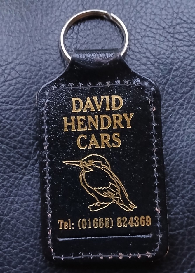 MORRIS MINOR SPLIT SCREEN CONVERTABLE CAR PICTURE KEYRING FOIL PRINTED LEATHER