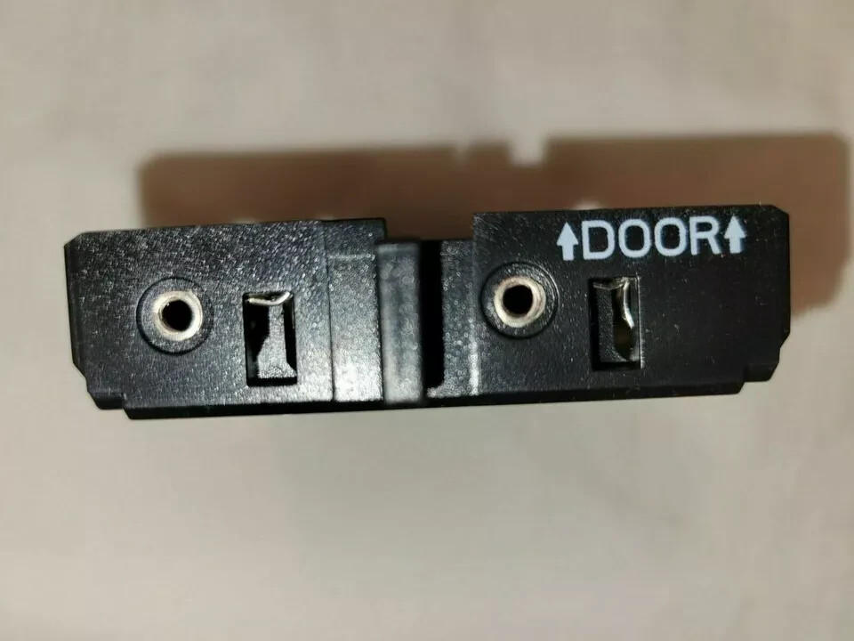 KWIKSET SMARTCODE 888 DOORLOCK BATTERY PACK HOLDER