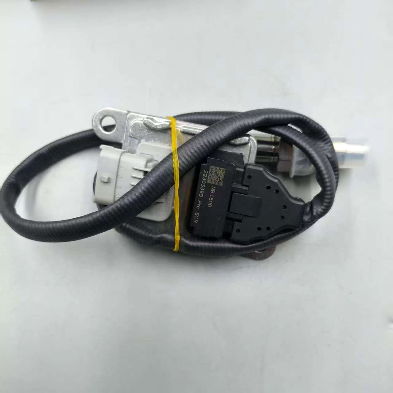 New OEM 22303390 Genuine Mack Volvo Original Inlet Nox Sensor