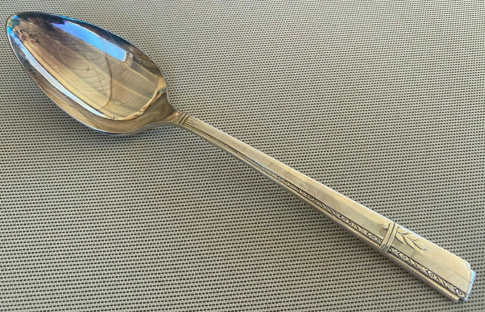 1 Table Serving Spoon 1938 Oneida Prestige Grenoble Silver Plate Silverplate