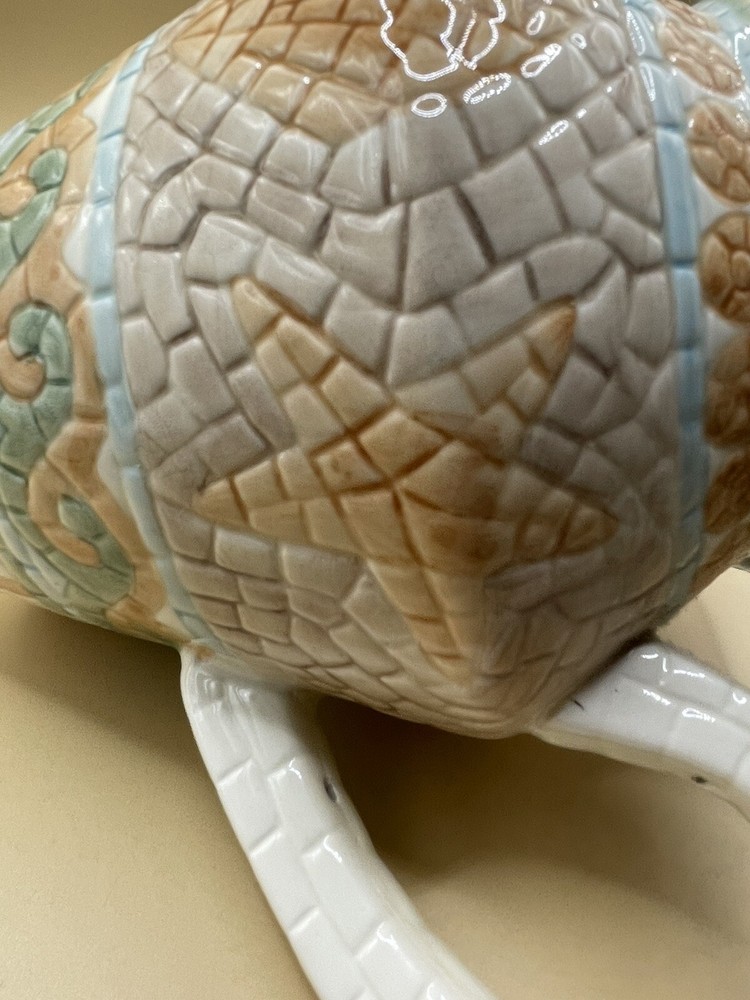 1998 Cracker Barrel Ceramic Glaze Seashell Pitcher~ Great Condition