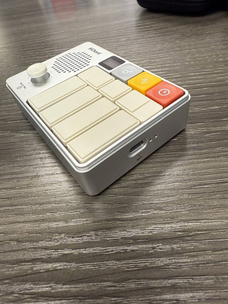 HiChord Pocket Chord Synthesizer