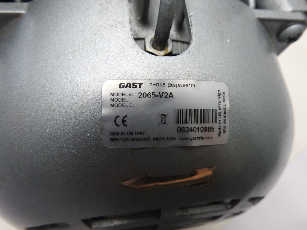 GAST 2065-V2A Vacuum Pump - NEW READ DESC