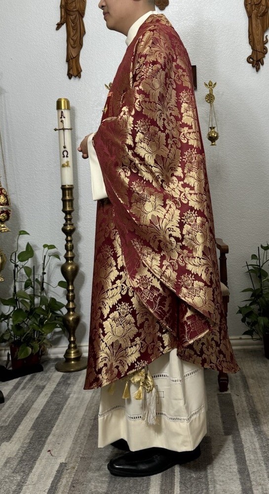 RED VESTMENT CHASUBLE & STOLE