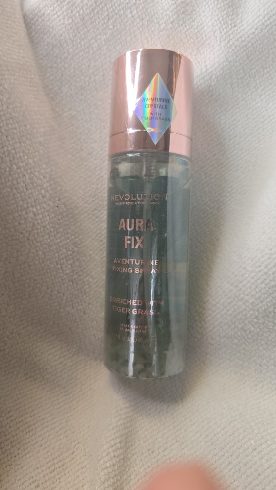 Revolution Aura Fix Make up Fixing Spray