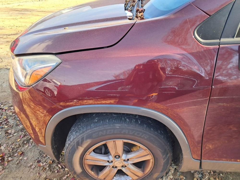 TRAX 2017 Glove Box 4860568