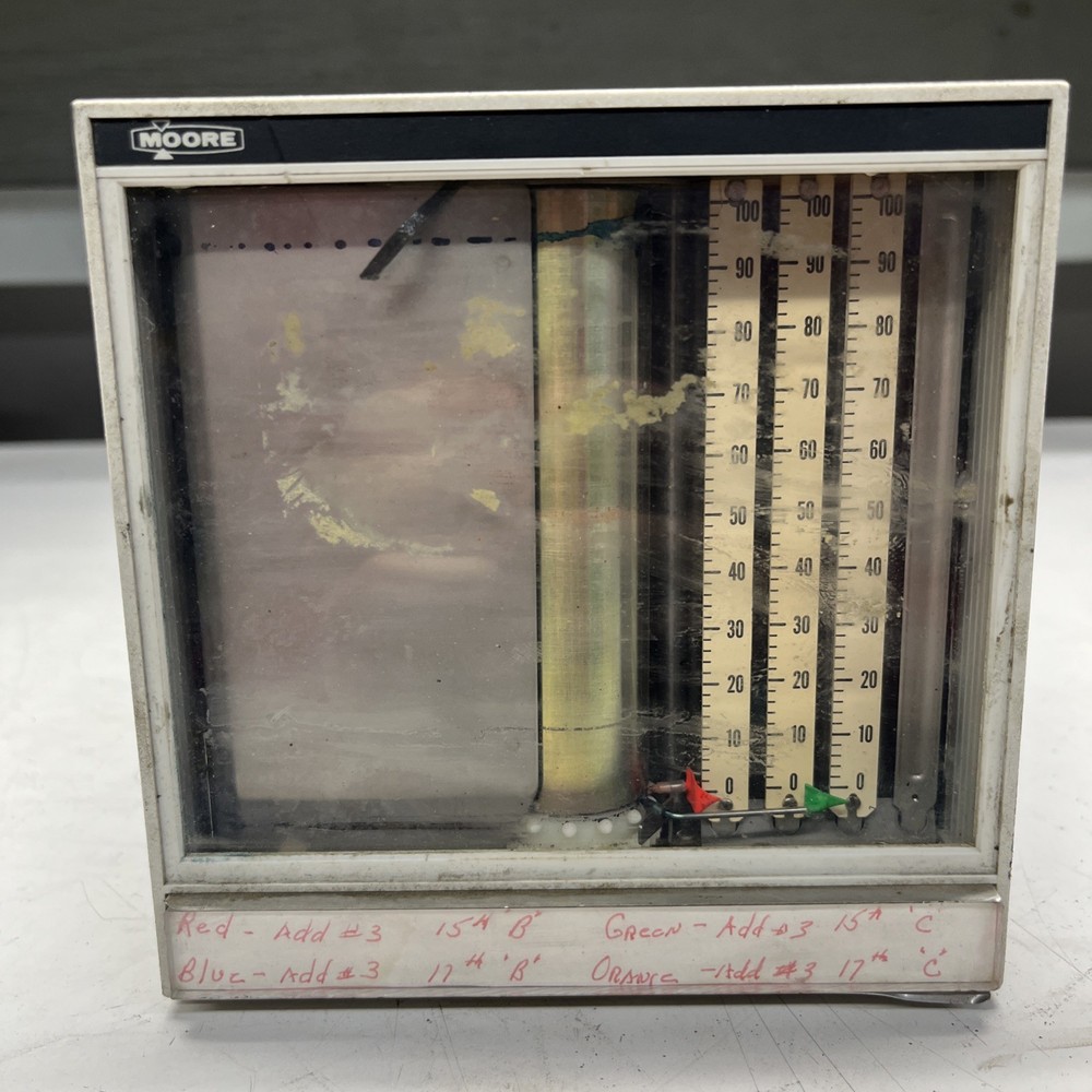 Moore Products 15847-66 Chart Recorder