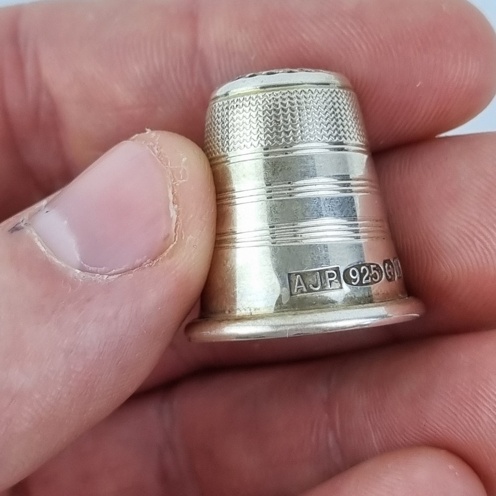 Solid Silver Thimble Birmingham 2002 A J Poole