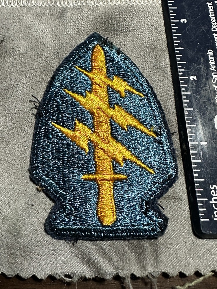 Original Vietnam Early  Special Forces Cut Edge Patch Teal