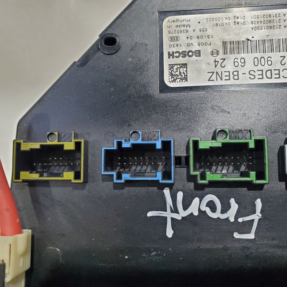 2014 Mercedes E550 OEM Sam Fusebox Module a2129006924