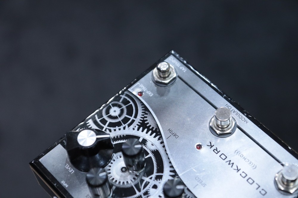 J. Rockett Audio Designs Clockwork Echo Delay with Modulation Effect Pedal w/Box