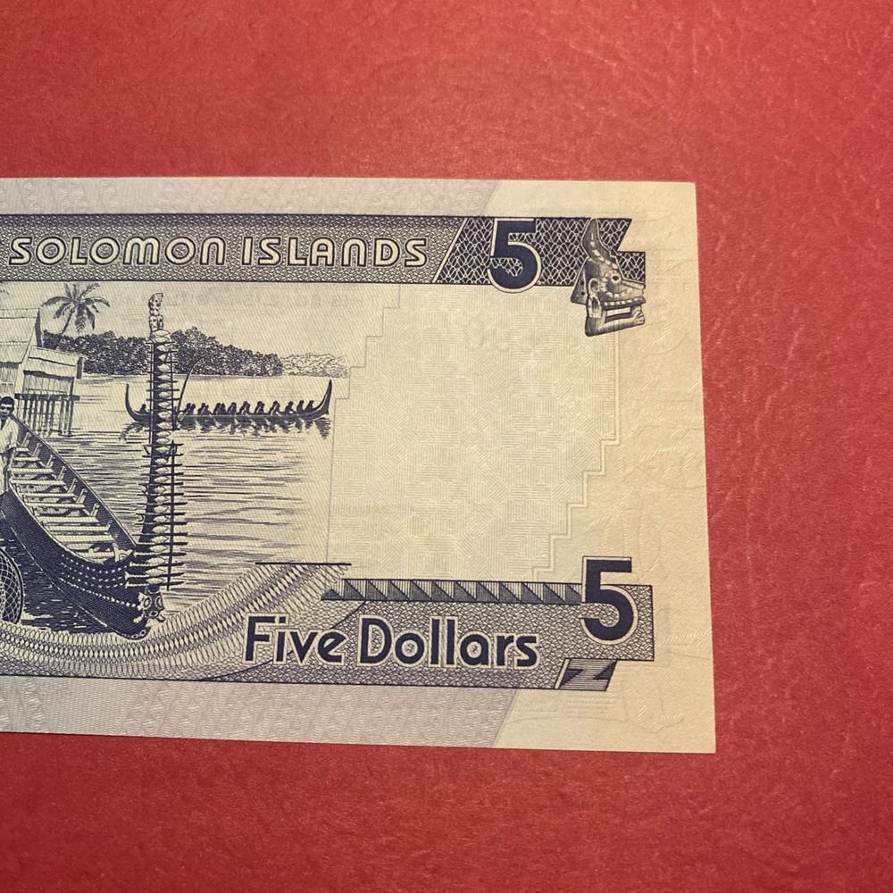 Solomon Islands- 5 Dollars-2003-18 UNC