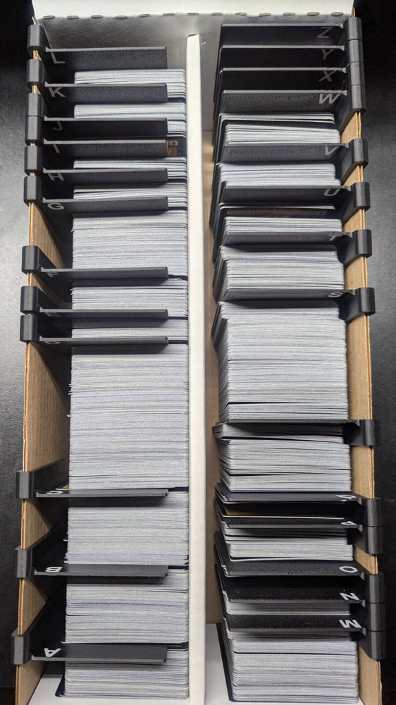 Card Divider with Retaining Clip