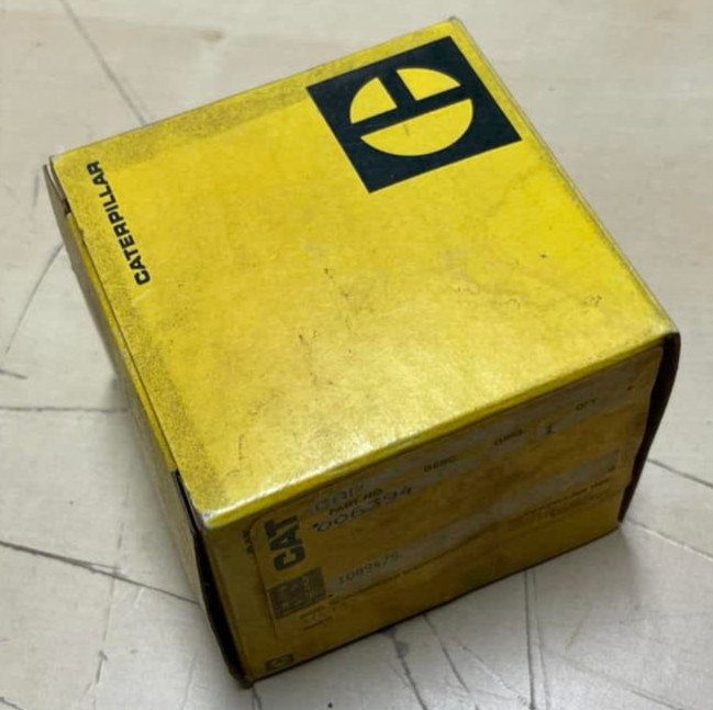NOS Caterpillar 006394 Distributor Cap