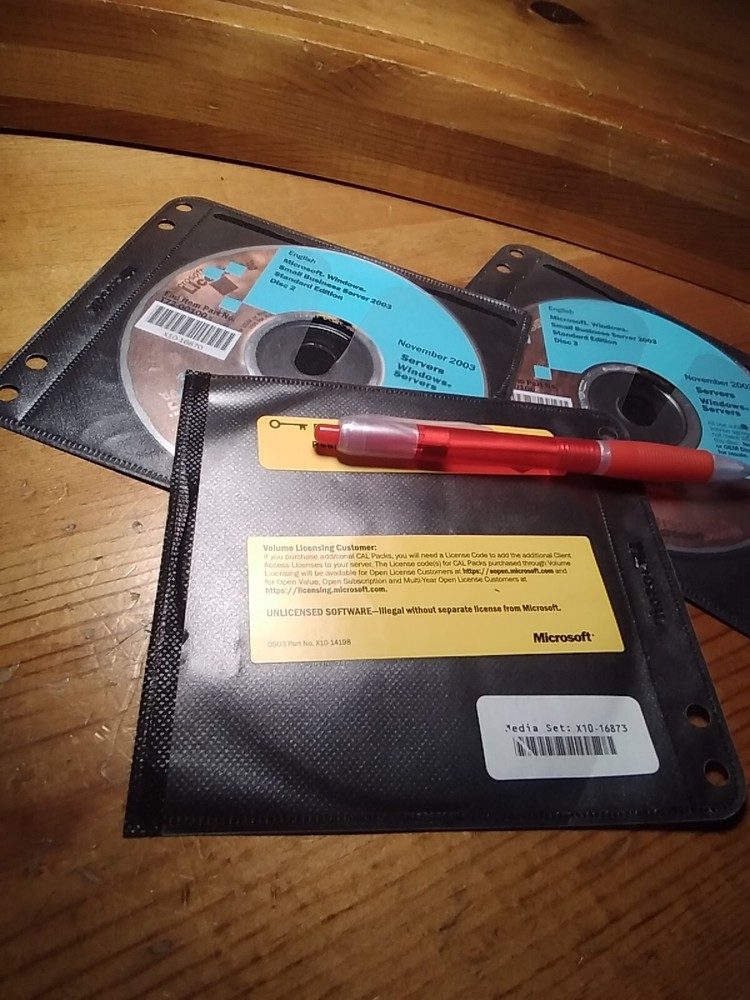 Microsoft Licensing Windows Server 2003 Small Business Standard Edition 3 Discs