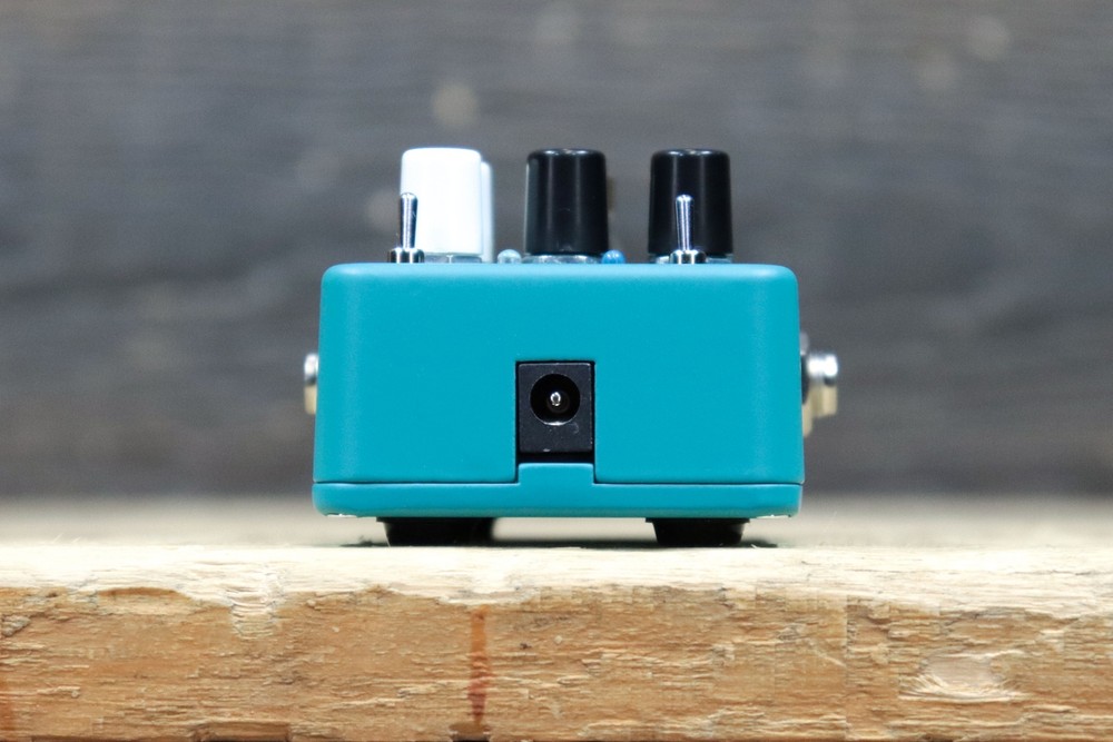 Electro-Harmonix Eddy Analog Vibrato & Chorus w/Expression Guitar Effect Pedal