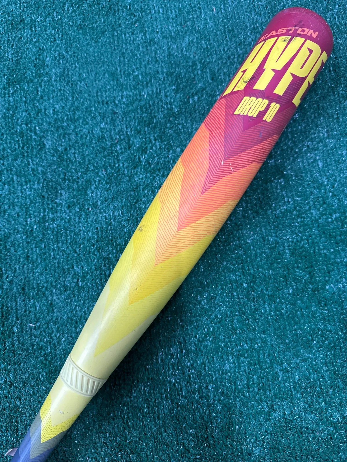 CRACKED – 2024 Easton Hype Fire Composite Bat – USSSA (-10) – 30" / 20 oz...