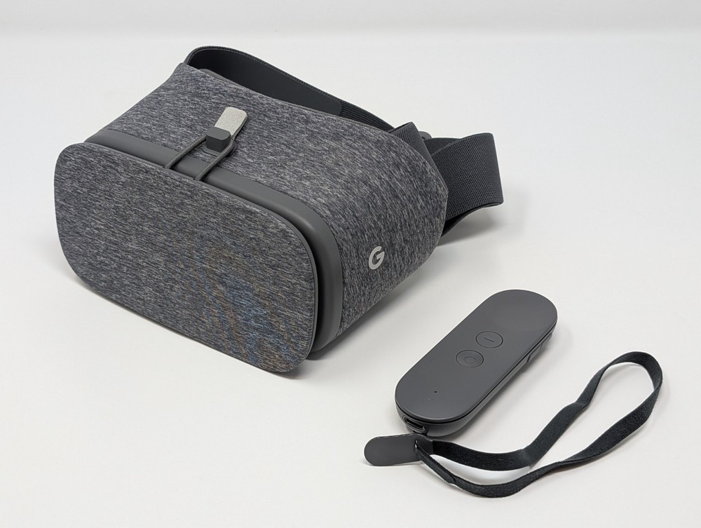 Google Daydream View D9SCA VR Headset with Remote Slate Gray