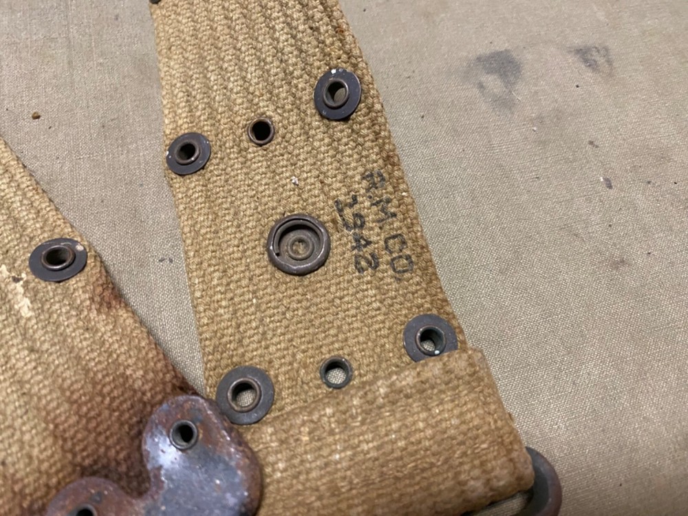 ORIGINAL WWII US ARMY M1942 COMBAT EQUIPMENT .45 PISTOL AMMO BELT-OD#3