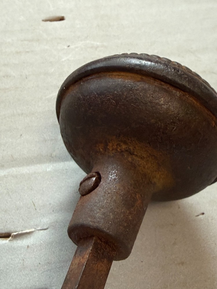 vintage door knob set Penn Yucca pattern