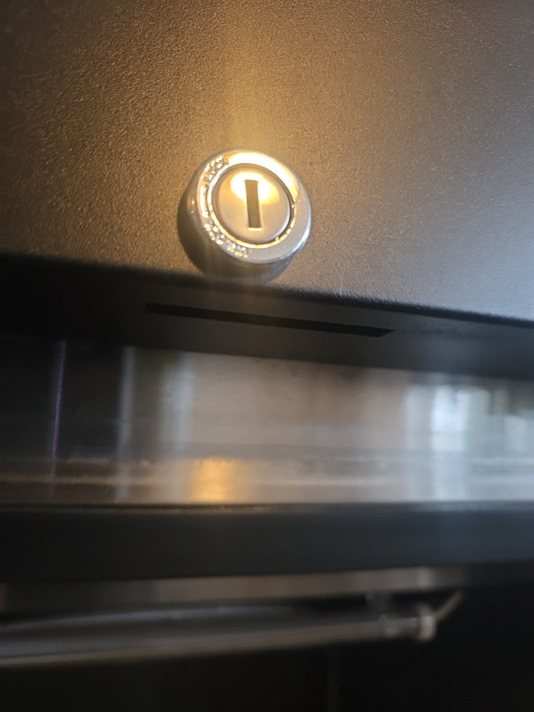 1 SOLID DOOR Refrigerator