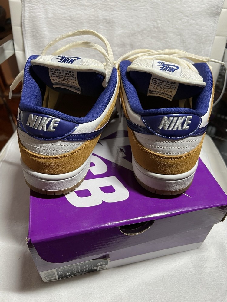 Nike SB Dunk Low Pro White  Size 9